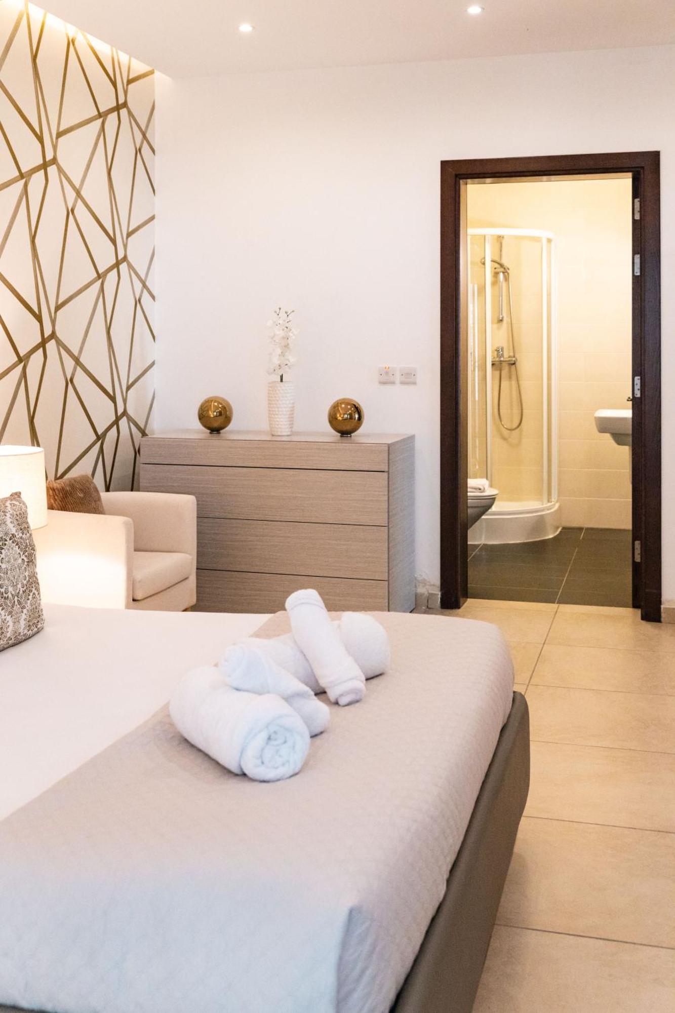Luxury Seafront 3Br With Pool By Arcobnb Sliema Kültér fotó